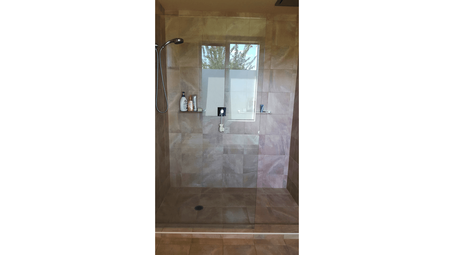 Shower with 10mm Glass Fixed Panel